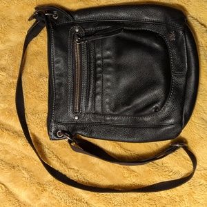 theSak black leather crossbody purse